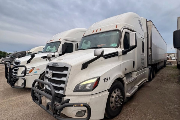 2020 Freightliner Cascadia