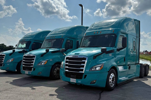 2022 Freightliner Cascadia 