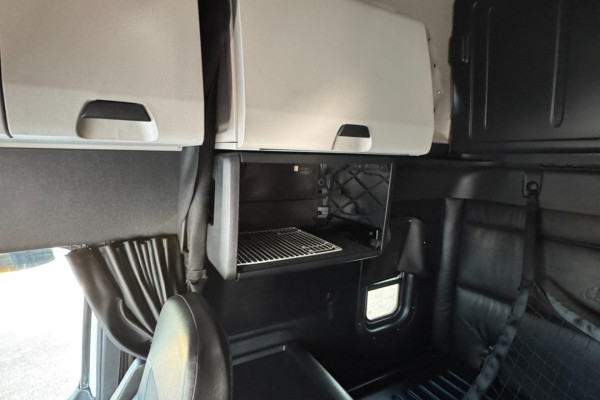 2023 Freightliner Cascadia 126