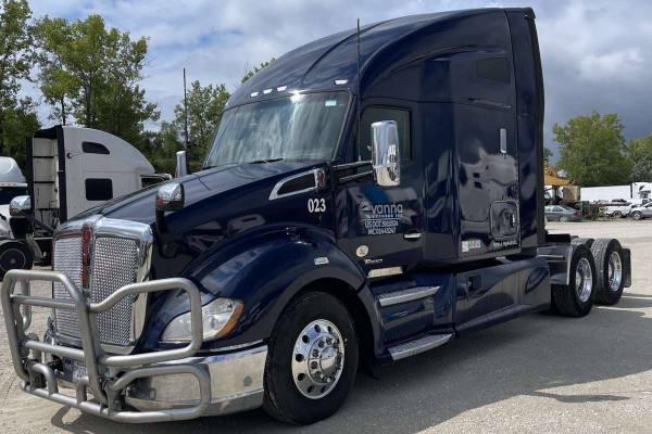 2022 Kenworth T680