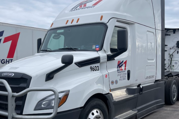 2025 Freightliner Cascadia